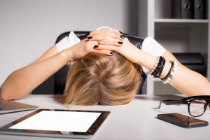 Kā ātri mazināt stresu birojā: 5 noderīgus veidus