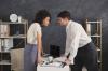Office Romance: Kāpēc ne sākt attiecības darbā