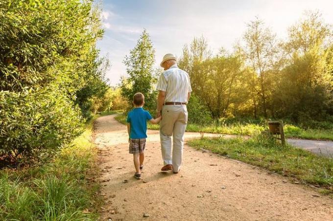 Kā tēva vecums ietekmē bērnu psihi: negaidīti secinājumi zinātnieku