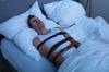 Nakts apmeklētāji: Omicron neparastie simptomi, kas parādās miega laikā