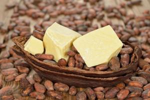 Kā atbrīvoties no grumbu ar kakao sviestu