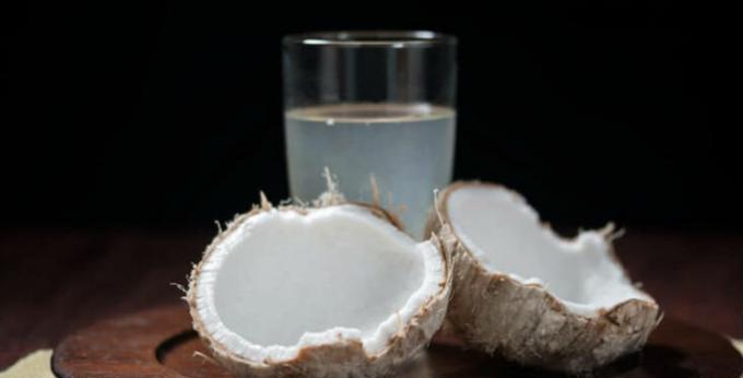 kokosriekstu ūdens