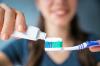Eksperti sniedz padomus, kā izvēlēties efektīvu un drošu zobu pastu