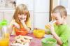 Kā barot bērnu vasarā: noderīgi pārtikas produkti bērnu imunitātei